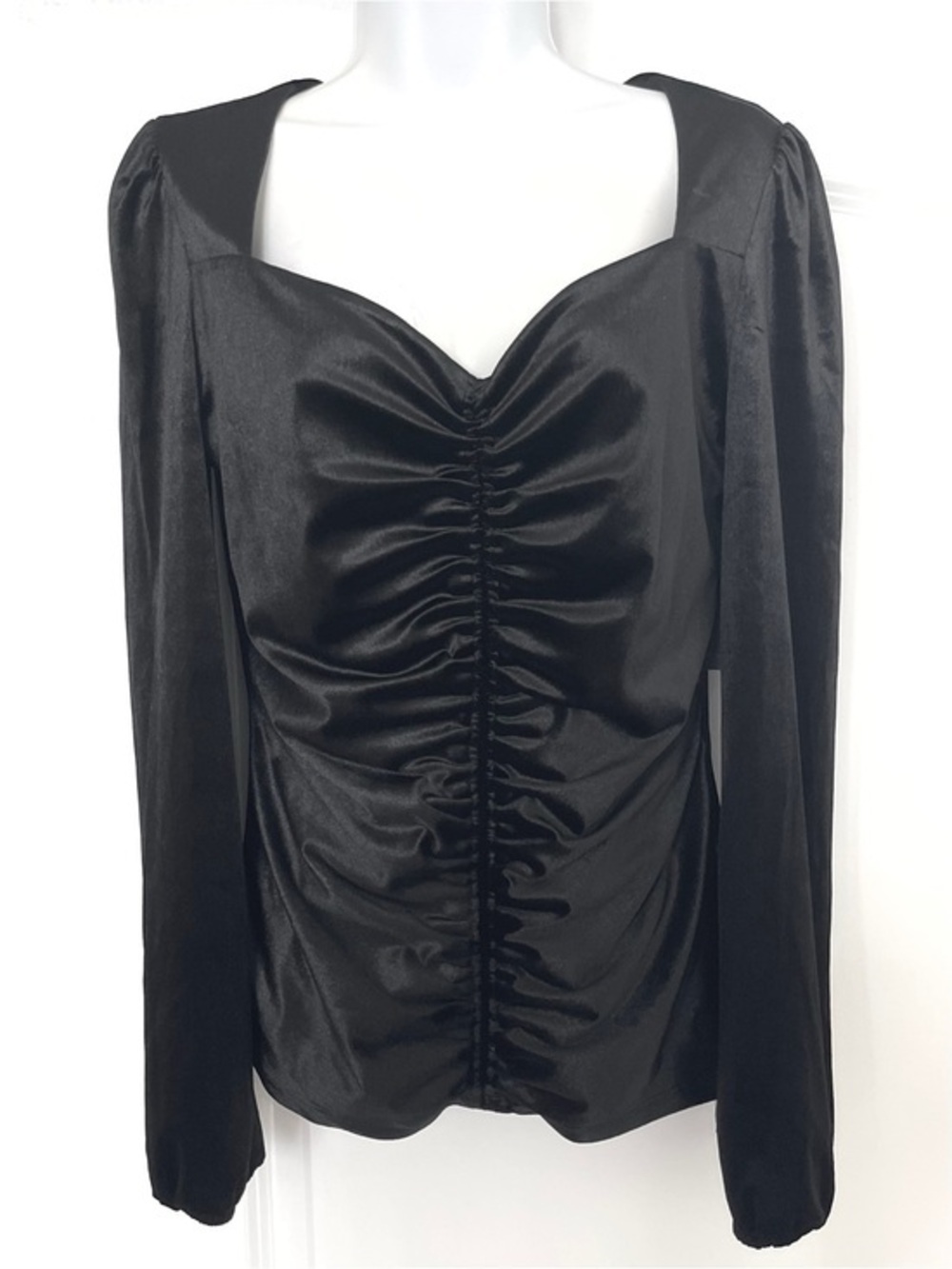 INC International Concepts Elegant Black Ruched Long-Sleeve Women's Top!